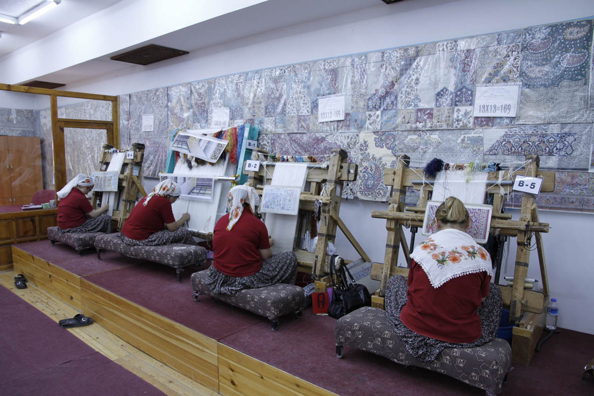 Sentez | T.C. Milli Eğitim Bakanlığı | Halk Eğitim Halıcılık Kursları